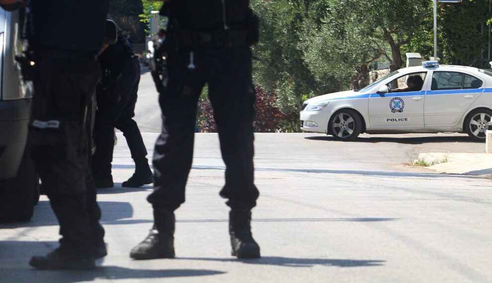 Έφοδος της αστυνομίας στον οικισμό των τσιγγάνων στη Ράξα